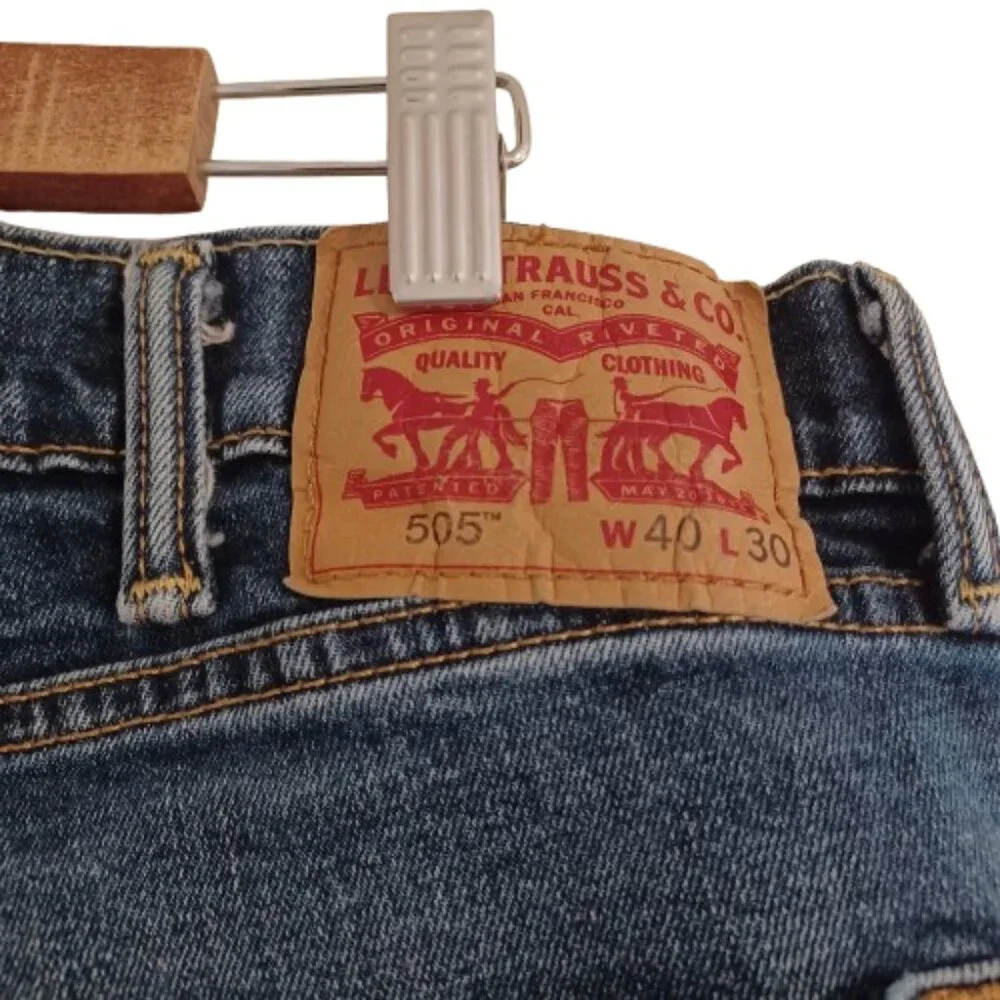 MEN'S LEVI'S BLUE JEANS 505 Straight Leg Medium Wash Denim Size 40W X 30L